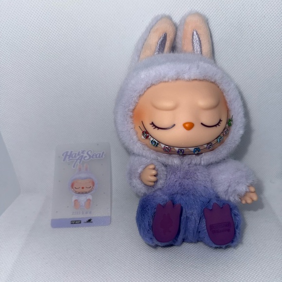 THE MONSTERS - Customized Have a Seat Vinyl Plush Labubu - Zizi - Picture 3 of 8